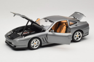 Ferrari 550 Maranello 25 Jahre Ferrari Model Club Strieborný 2. Verzia Bburago 1:18 3064-S1 Kov – obrázok 2 z 8
