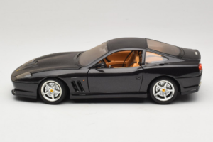 Ferrari 550 Maranello Čierny Metalický Bburago 1:18 3344-B1 Kov – obrázok 4 z 8