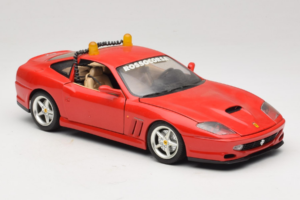 Ferrari 550 Maranello Safety Car Rosso Corsa Bburago 1:18 3064-P1 Kov – obrázok 6 z 8