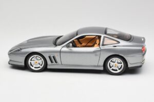 Ferrari 550 Maranello Strieborný Bburago 1:18 3344 Kov – obrázok 4 z 8