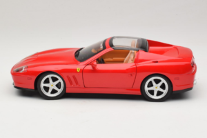 Ferrari 575M Superamerica Červený Hot Wheels 1:18 J2858 Kov – obrázok 4 z 8