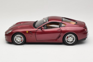 Ferrari 599 GTB Fiorano Tmavočervený Hot Wheels 1:18 M1200 Kov – obrázok 4 z 8