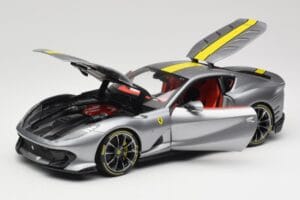 Ferrari 812 Competizione Grigio Coburn Bburago 1:18 18-01647 Kov – obrázok 2 z 8