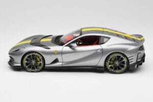 Ferrari 812 Competizione Grigio Coburn Bburago 1:18 18-01647 Kov – obrázok 4 z 8