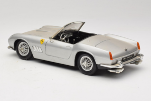 Ferrari California Kabriolet Strieborný Tonka 1:18 01109-S1 Kov – obrázok 7 z 8