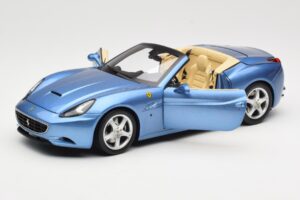 Ferrari California Svetlo Modrý Hot Wheels 1:18 N2043 Kov – obrázok 2 z 8