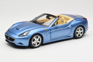 Ferrari California Svetlo Modrý Hot Wheels 1:18 N2043 Kov