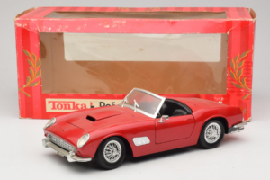 Ferrari California Kabriolet Červený Tonka 1:18 01109-P1 Kov – obrázok 8 z 8