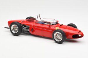 Ferrari Dino 156 Sharknose F1 1961 CMC 1:18 M-078 Kov – obrázok 4 z 6