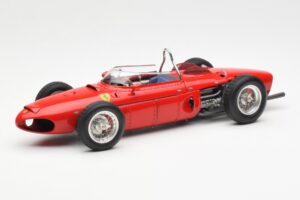Ferrari Dino 156 Sharknose F1 1961 CMC 1:18 M-078 Kov
