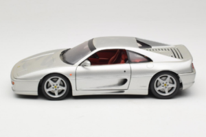 Ferrari F355 Berlinetta Strieborný UT Models 1:18 180074020-S1 Kov – obrázok 4 z 8
