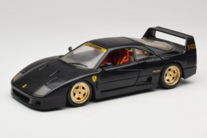 Ferrari F40 Čierny so Zlatými Kolesami Bburago 1:18 3032-B2 Kov