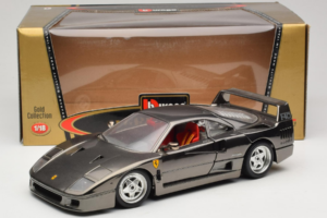 Ferrari F40 Chrome Black Bburago 1:18 3401-B1 Kov – obrázok 8 z 8