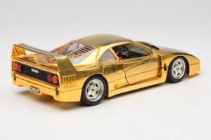 Ferrari F40 Chrome Gold Limited Edition 250 pcs Bburago 1:18 3332-G1 Kov – obrázok 3 z 8