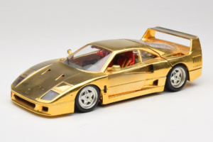 Ferrari F40 Chrome Gold Limited Edition 250 pcs Bburago 1:18 3332-G1 Kov