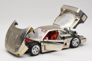 Ferrari F40 Chrome Silver Bburago 1:18 3401 Kov – obrázok 2 z 8