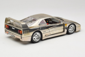 Ferrari F40 Chrome Silver Bburago 1:18 3401 Kov – obrázok 3 z 8