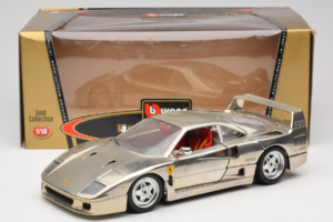 Ferrari F40 Chrome Silver Bburago 1:18 3401 Kov – obrázok 8 z 8