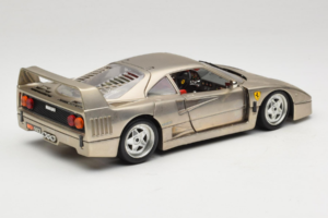 Ferrari F40 Dark Chrome Silver Kroymans Limitovaná Edícia Bburago 1:18 3032-C2 Kov – obrázok 3 z 8