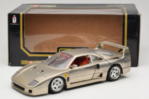 Ferrari F40 Dark Chrome Silver Kroymans Limitovaná Edícia Bburago 1:18 3032-C2 Kov – obrázok 8 z 8