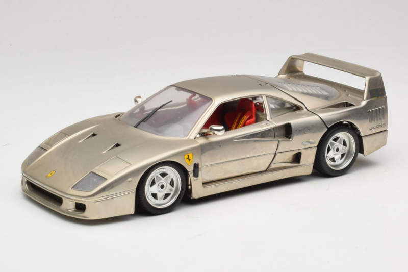 Ferrari F40 Dark Chrome Silver Kroymans Limitovaná Edícia Bburago 1:18 3032-C2 Kov