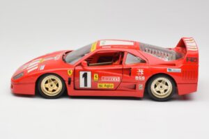 Ferrari F40 Evoluzione Bburago 1:18 3042 Kov – obrázok 4 z 8