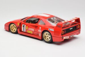 Ferrari F40 Evoluzione Bburago 1:18 3042 Kov – obrázok 7 z 8