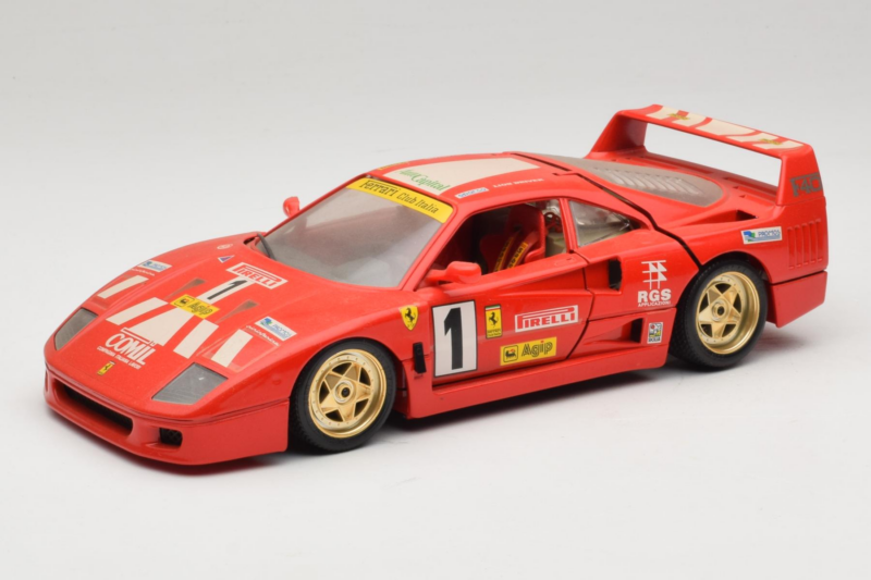 Ferrari F40 Evoluzione #1 Pirelli Červený 1992 Bburago 1:18 3042-P1 Kov