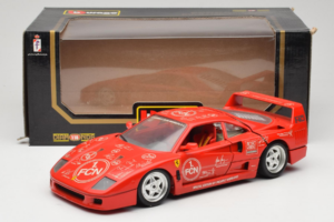 Ferrari F40 Evoluzione FC Nürnberg Special Edition Červený Bburago 1:18 3042-FCN Kov – obrázok 8 z 8