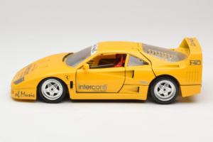 Ferrari F40 Interconti Car HiFi Žltý Bburago 1:18 3032-I1 Kov – obrázok 4 z 8
