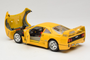 Ferrari F40 Interconti Car HiFi Žltý Bburago 1:18 3032-I1 Kov – obrázok 5 z 8