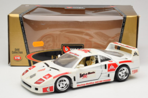 Ferrari F40 Kart-o-Mania Biely Bburago 1:18 3332-W3 Kov – obrázok 8 z 8