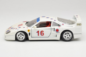 Ferrari F40 #16 Borsenmodells Biely Limited Edition 333 pcs 1987 Bburago 1:18 3332-W1 Kov – obrázok 4 z 8