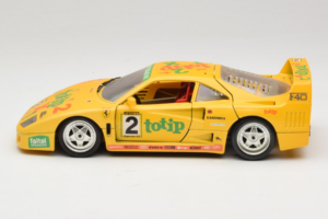 Ferrari F40 Totip Jolly Club #2 Žltý Bburago 1:18 3332-Y1 Kov – obrázok 4 z 8