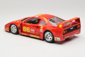 Ferrari F40 LM #86 Ch. Pozzi IMSA 24 Hours of Le Mans 1985 Červený Bburago 1:18 3332-P6 Kov – obrázok 7 z 8