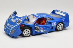 Ferrari F40 Pilot #56 Modrý Bburago 1:18 3332-BL1 Kov – obrázok 2 z 8