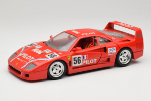 Ferrari F40 #56 Pilot Červený 1987 Bburago 1:18 3332-P2 Kov
