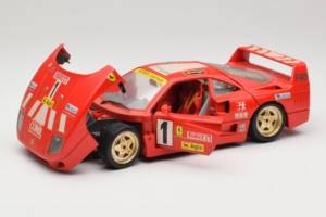 Ferrari F40 Pirelli Agip #1 Ferrari Club Italia Červený Bburago 1:18 3032-P2 Kov – obrázok 2 z 8