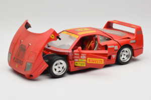 Ferrari F40 Pirelli BBS Červený Bburago 1:18 3032-P4 Kov – obrázok 2 z 8