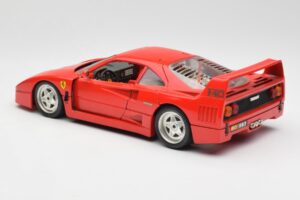 Ferrari F40 Červený Bburago 1:18 3032 Kov – obrázok 7 z 8