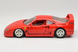 Ferrari F40 Červený Diamond Edition Bburago 1:18 3022-P1 Kov – obrázok 4 z 8