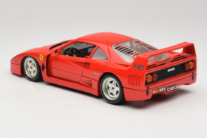 Ferrari F40 Červený Diamond Edition Bburago 1:18 3022-P1 Kov – obrázok 7 z 8