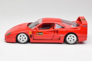 Ferrari F40 Červený Bburago 1:18 3332 Kov – obrázok 4 z 8