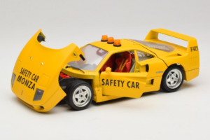 Ferrari F40 Safety Car Žltý Bburago 1:18 3032-Y2 Kov – obrázok 2 z 8