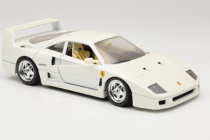 Ferrari F40 Biely Bburago 1:18 3332-W4 Kov – obrázok 6 z 8