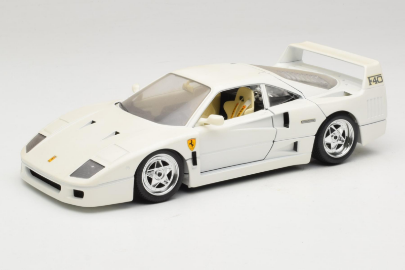 Ferrari F40 Biely Bburago 1:18 3332-W4 Kov