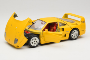 Ferrari F40 Žltý Bburago 1:18 3032-Y1 Kov – obrázok 2 z 8