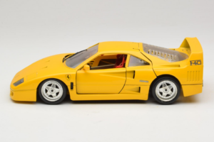 Ferrari F40 Žltý Bburago 1:18 3032-Y1 Kov – obrázok 4 z 8