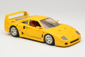 Ferrari F40 Žltý Bburago 1:18 3032-Y1 Kov – obrázok 6 z 8