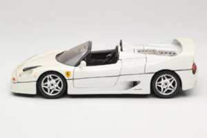 Ferrari F50 Kabriolet Biely Bburago 1:18 3352-W1 Kov – obrázok 4 z 8
